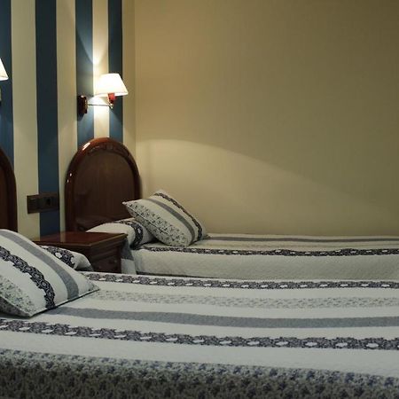 Hostal Ana Belen Madrid Exterior photo
