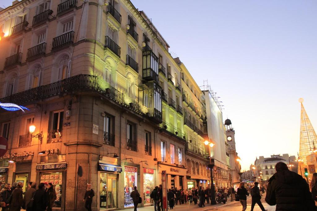 Hostal Ana Belen Madrid Exterior photo