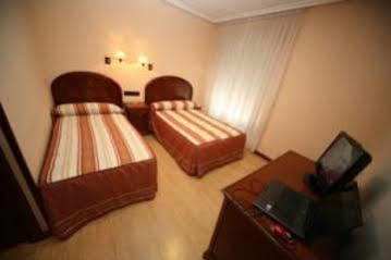 Hostal Ana Belen Madrid Exterior photo